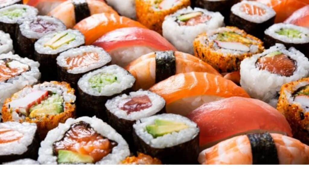 every Japanese food you must try sushi