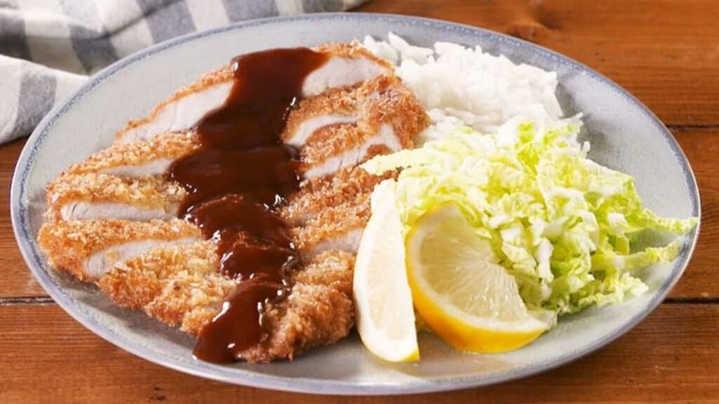 every Japanese food you must try tonkatsu