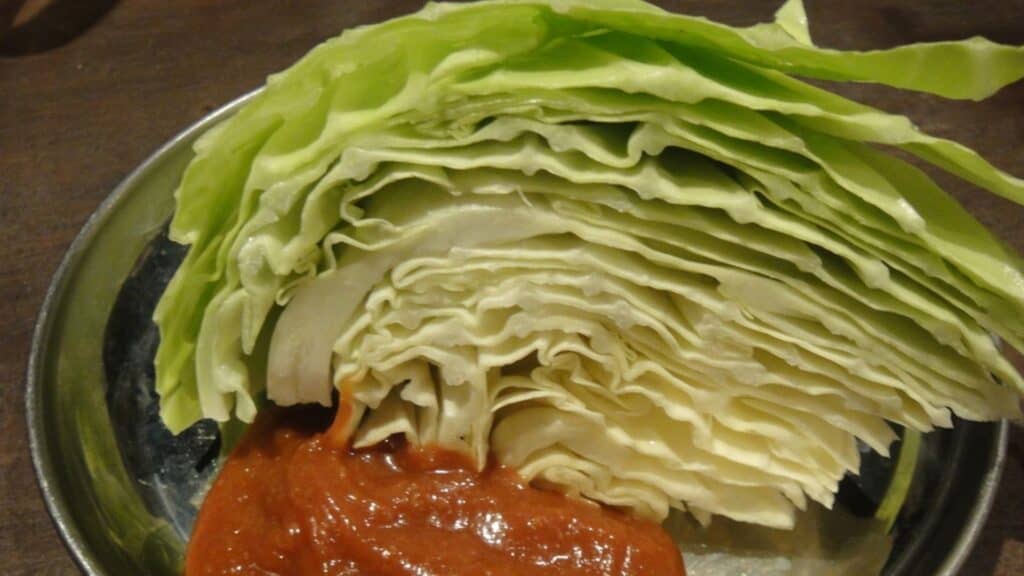 Food and drinks you should try at an izakaya cabbage