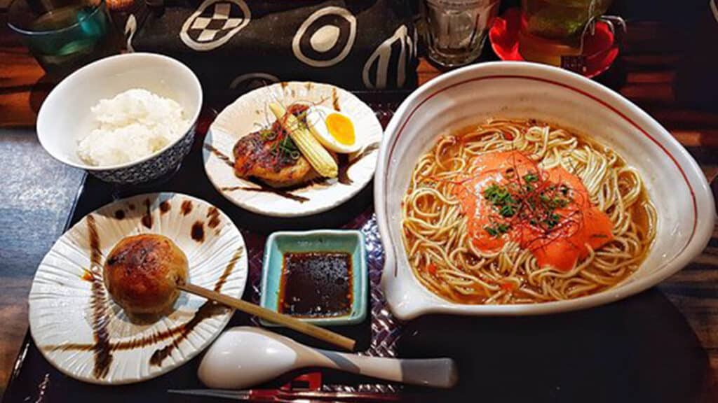 Ramen chains and everything you need to know about them-Shinjuku Gyoen 桜花 新宿御苑らーめん桜花