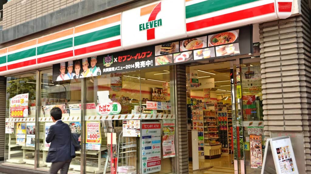 The Ultimate Guide to convenience stores in Japan 7-eleven store