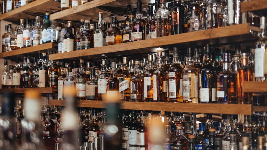 All-you-can-drink in Japan, All you need to know and the best places alcohol cabinet