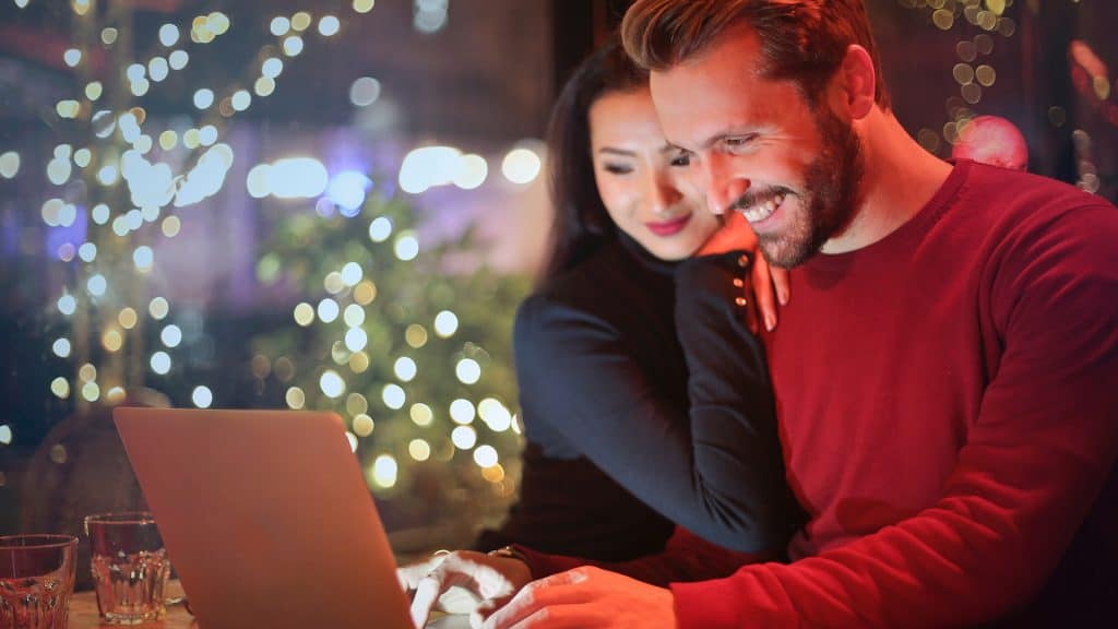 Gaijin hunters Japan’s version of yellow fever japanese people japanese girl and white man lookin at the computer Gaijin hunters: Japan’s version of yellow fever