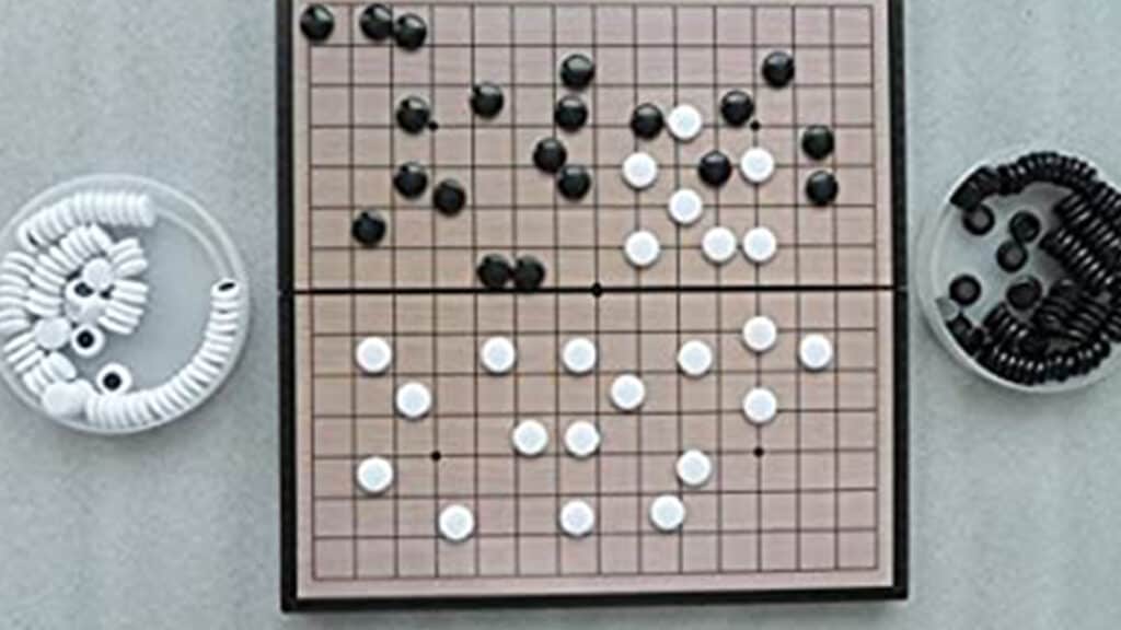 Japanese things you can do during lockdown- Anime, Manga, Games gomoku