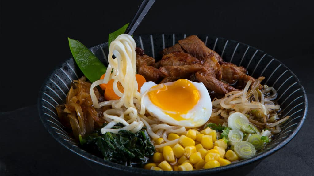 Japanese things you can do during lockdown, Japanese food and drinks Ramen