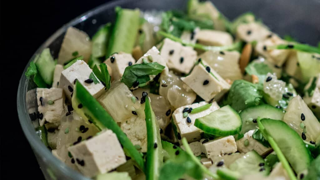 Japanese things you can do during lockdown, Japanese food and drinks tofu salad