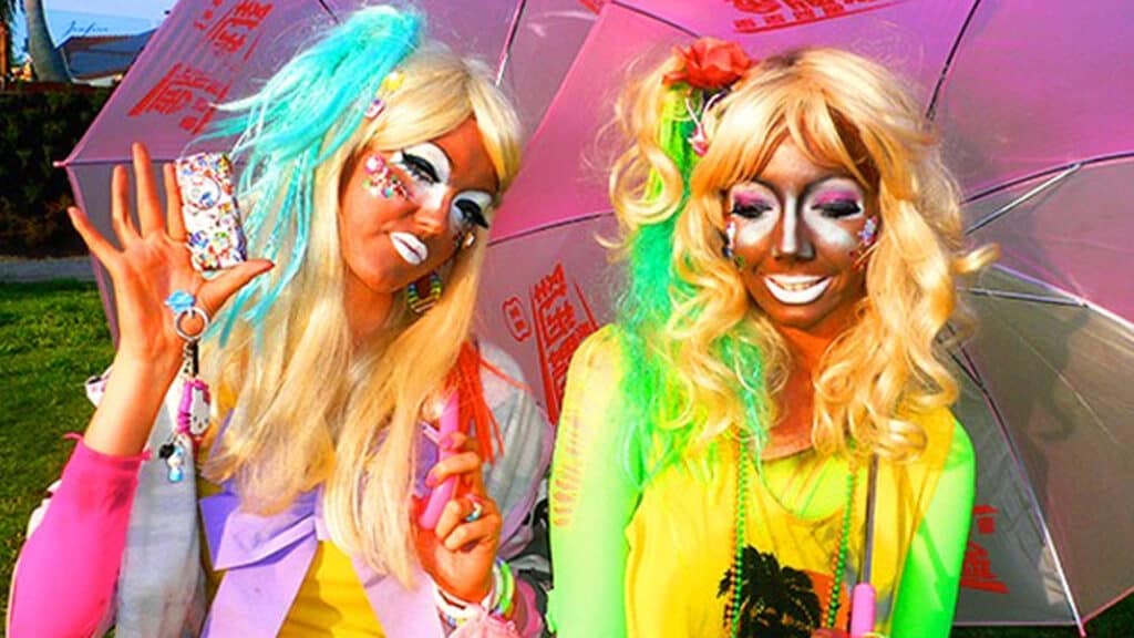 Japanese Modern Fashion Minimalist fashion in Japan ganguro