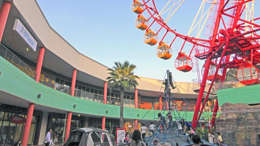 Tokyo dome shopping mall in Japan