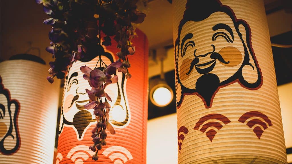 traits of people being happy in happy laterns 7 Traits of Someone Who Will Be Happy Living In Japan