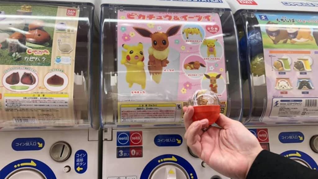 Gacha machine pokemon souvenirs