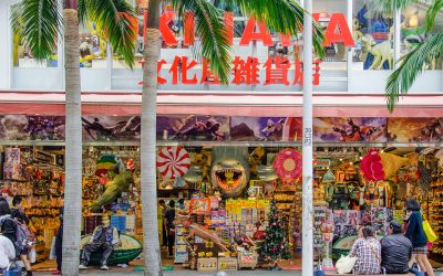 10 Best Japanese Souvenirs to Buy and bring home from Japan