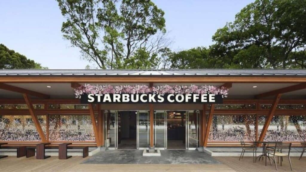 Fast food chains in Japan Starbucks