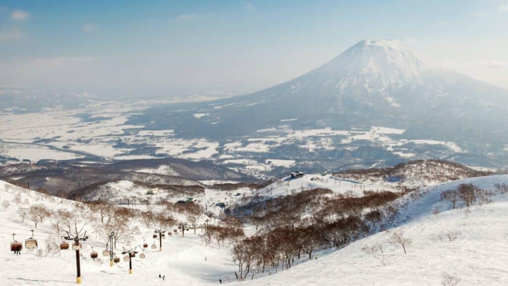 7 Best Skiing_snowboarding spots in Japan The Niseko Ski Resort