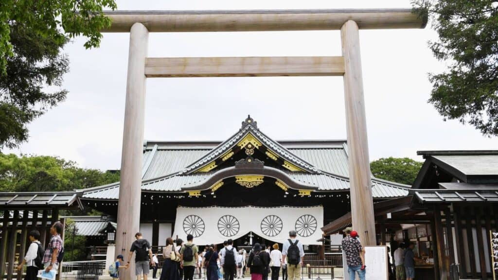 25 Best Romantic Date Spots Yasukuni Shrine