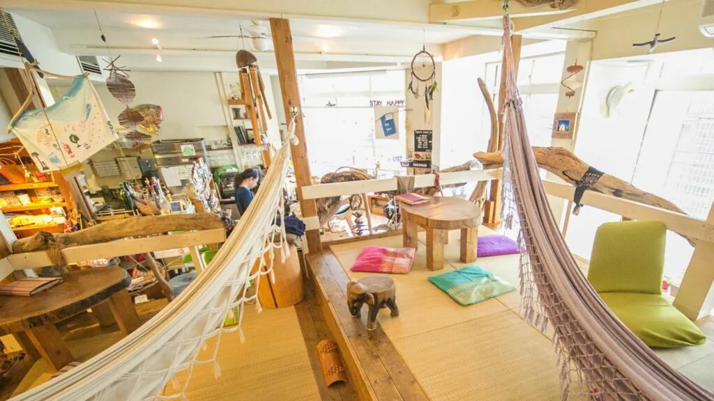 Shimokitazawa Travel Cafe Stay Happy