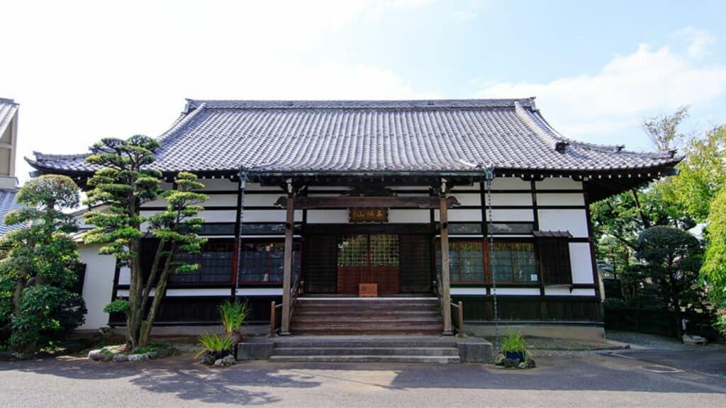 Yotsuya-sanchome Travel Sainenji