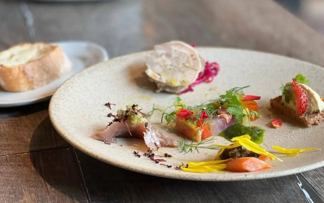 Tachikawa area guide Bistro Flat food