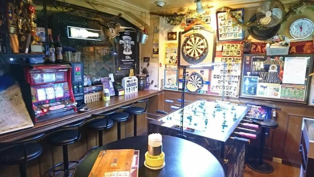 Koenji Area Guide A-Side Amusement Bar
