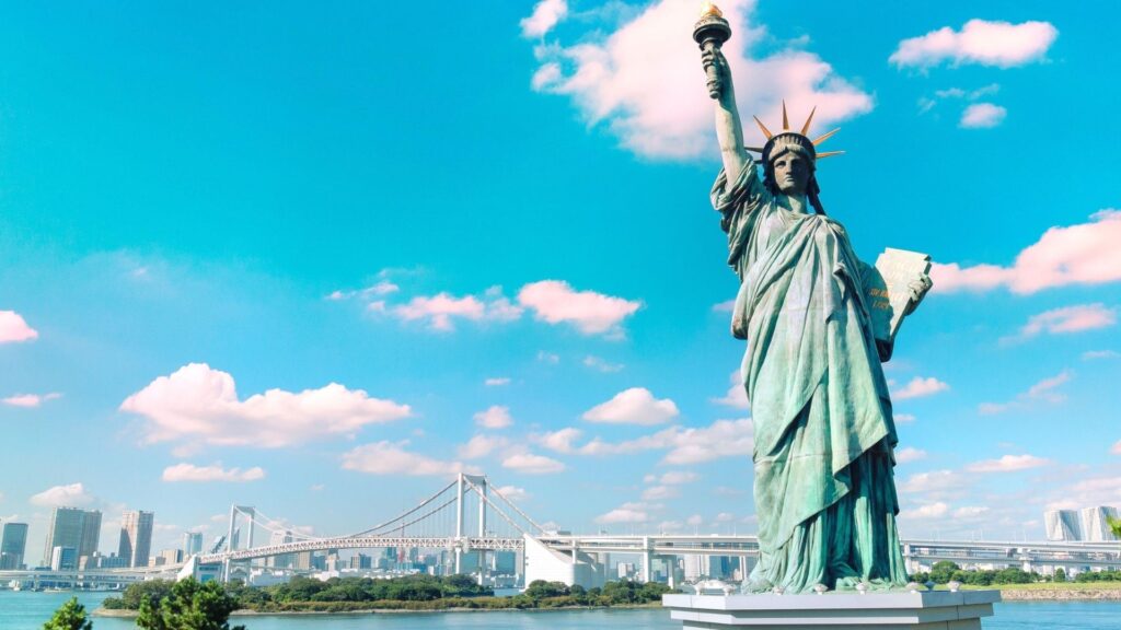 Odaiba area guide The Statue of Liberty