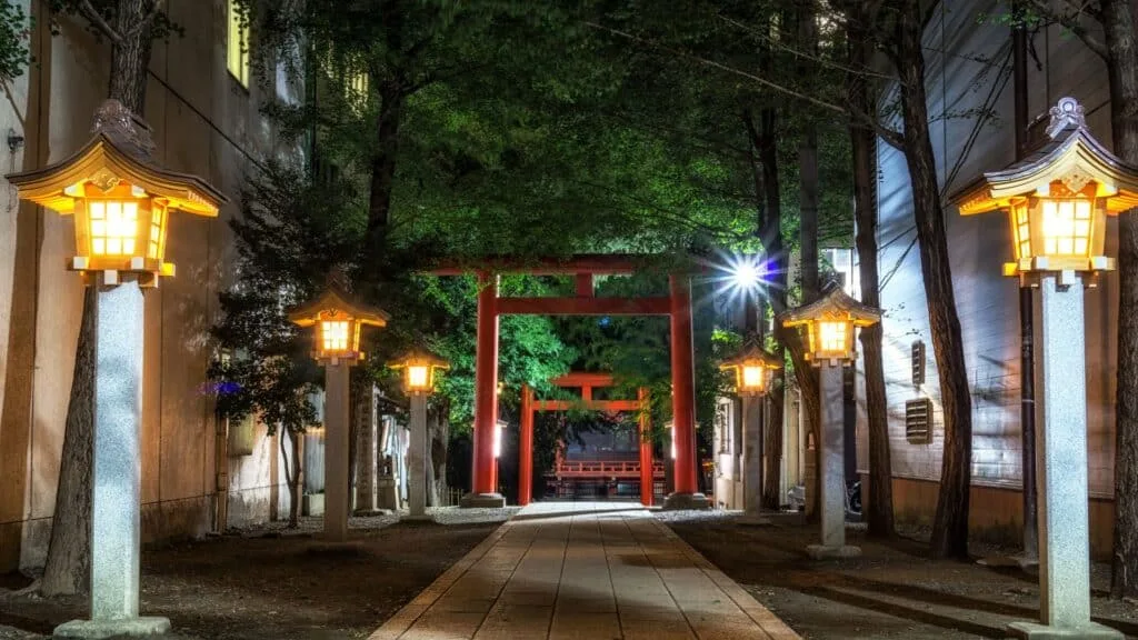 Ueno area guide Hanazono Inari Shrine