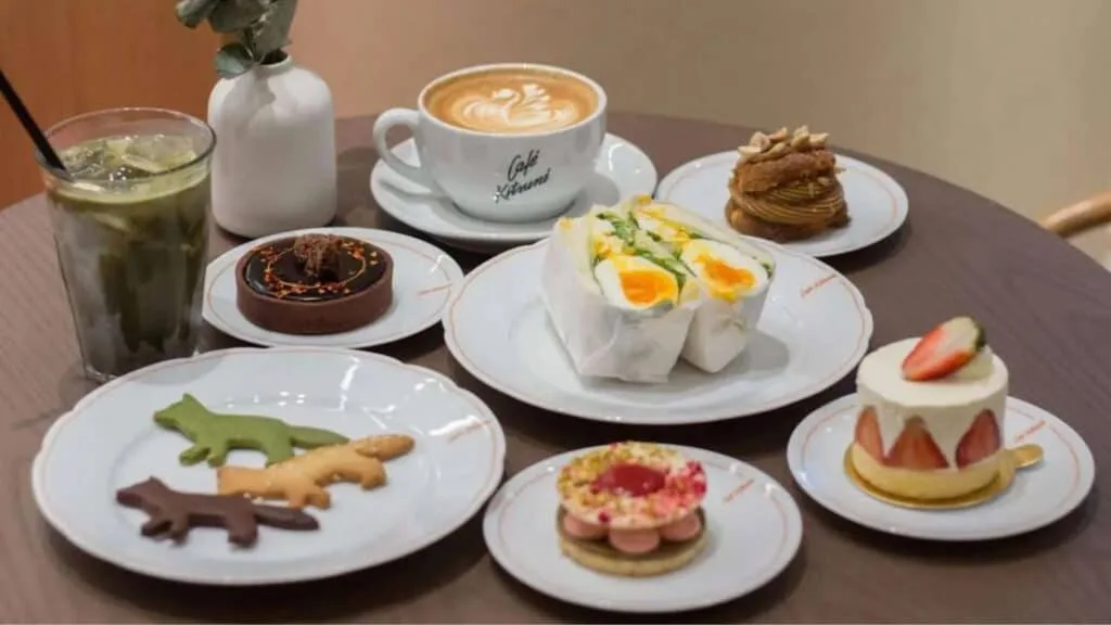 Cafes in Tokyo Cafe Kitsune