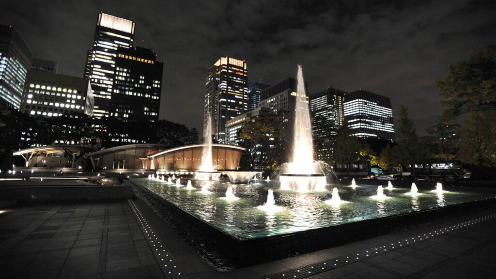 Tokyo Station Wadakura Fountain Park