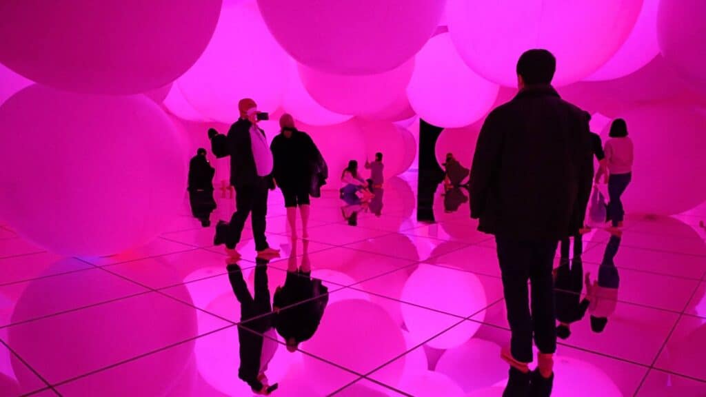 Teamlab Planets_ Everything you need to know Expanding Three-dimensional Existence in Transforming Space - 1