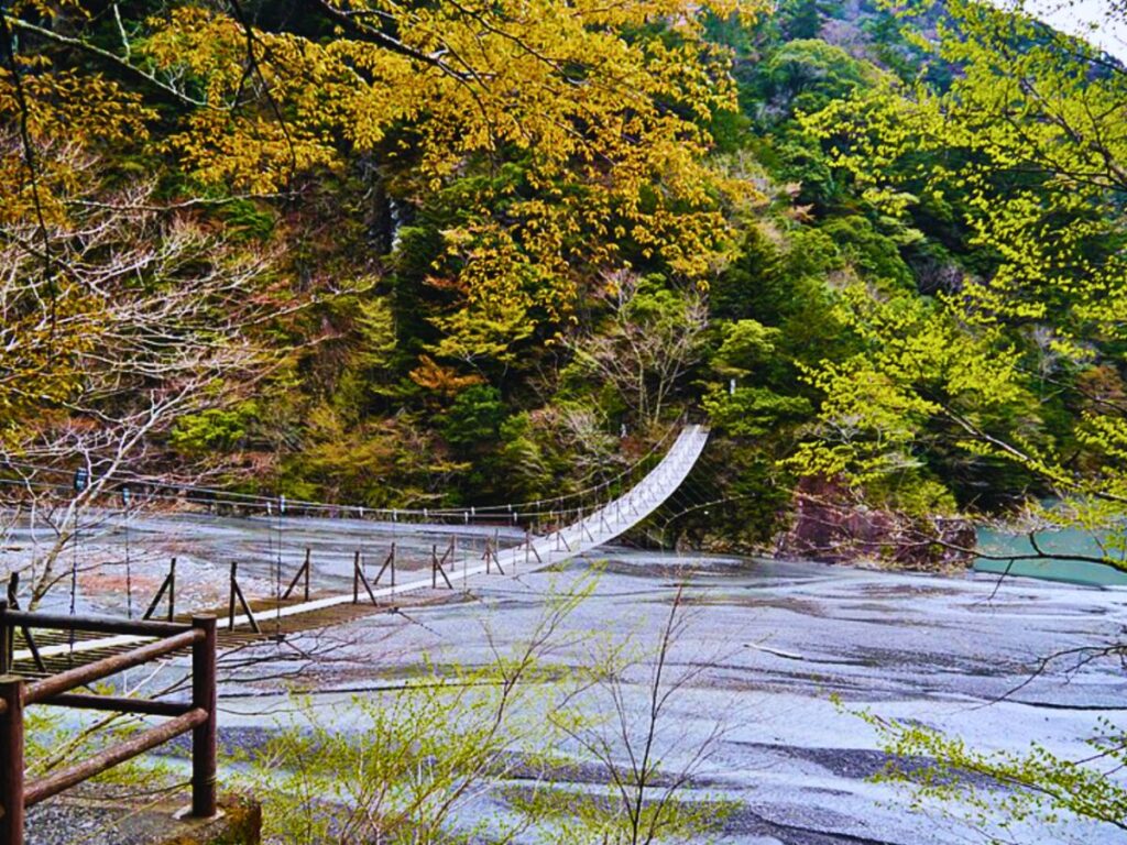 Sumatakyo Gorge (寸又峡)
