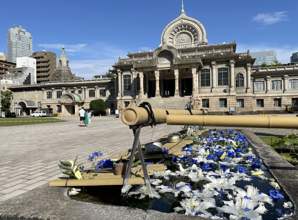 3 Stops on the Oedo Line: Tsukiji Honganji (Photo by Flip Japan Guide)