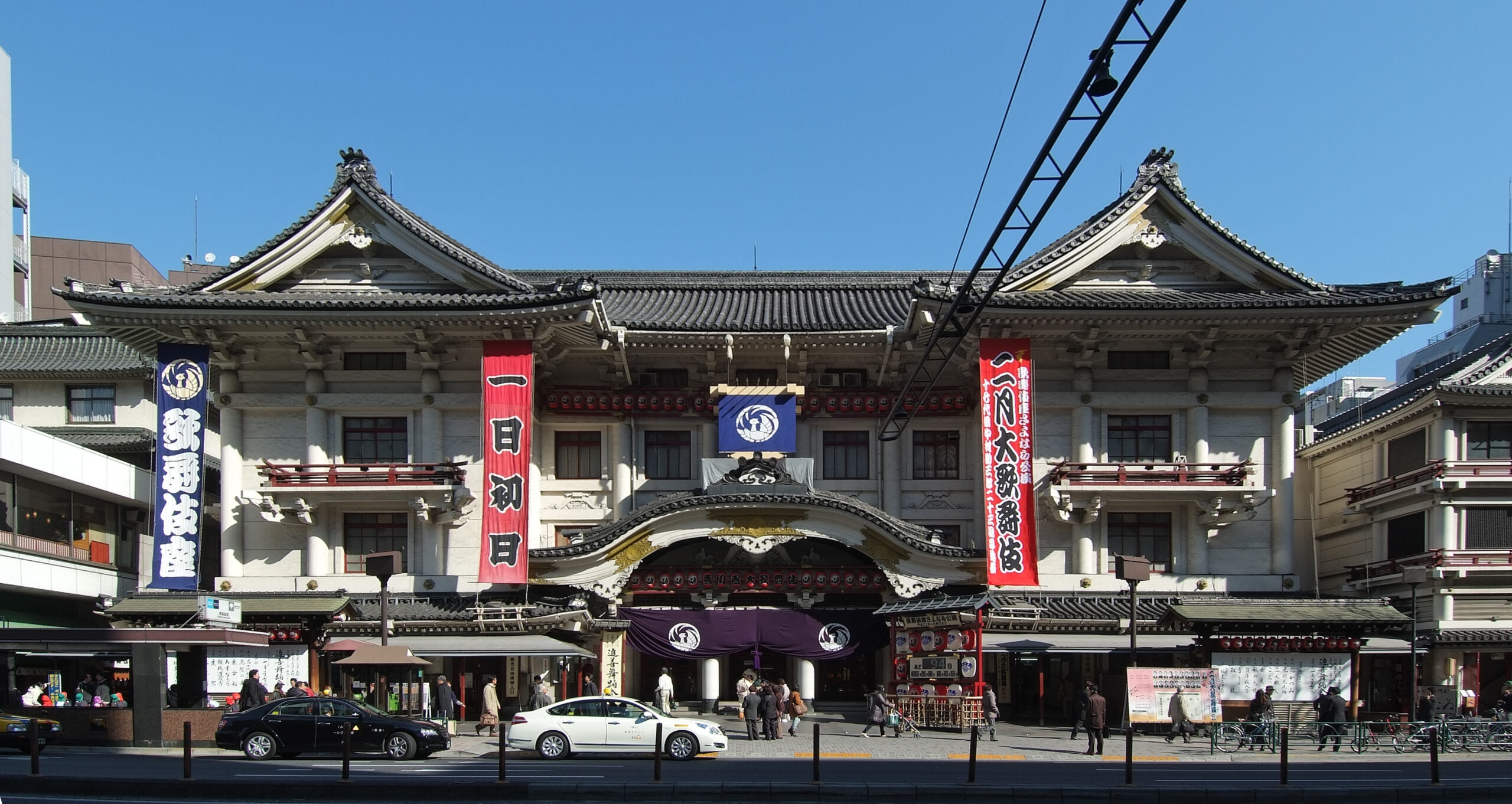 A Foreigner's Complete Guide to Kabuki: Tokyo Kabuki-za Theater