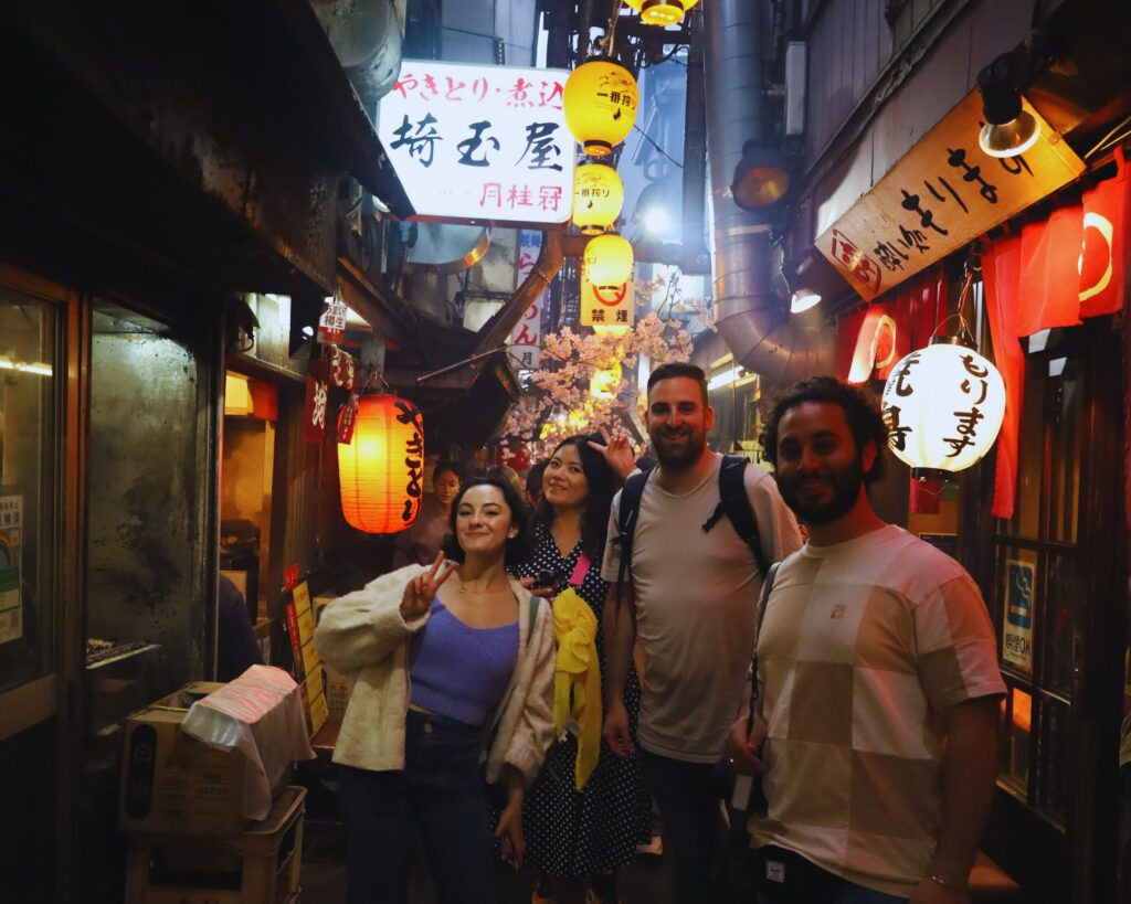 Japan Group Trip: Flip guests Shinjuku