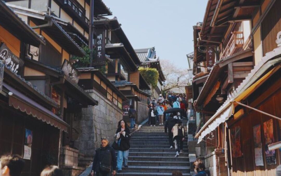 Experiencing Ninenzaka & Sanenzaka