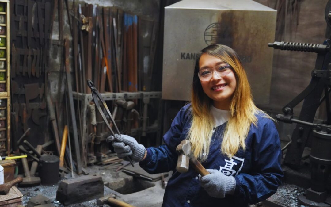 Making a Japanese Knife with a 7th-Gen Master Craftsman