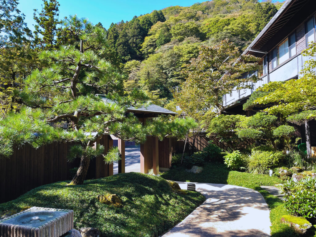 Flip Japan image of Matsuzakaya Honten in Hakone