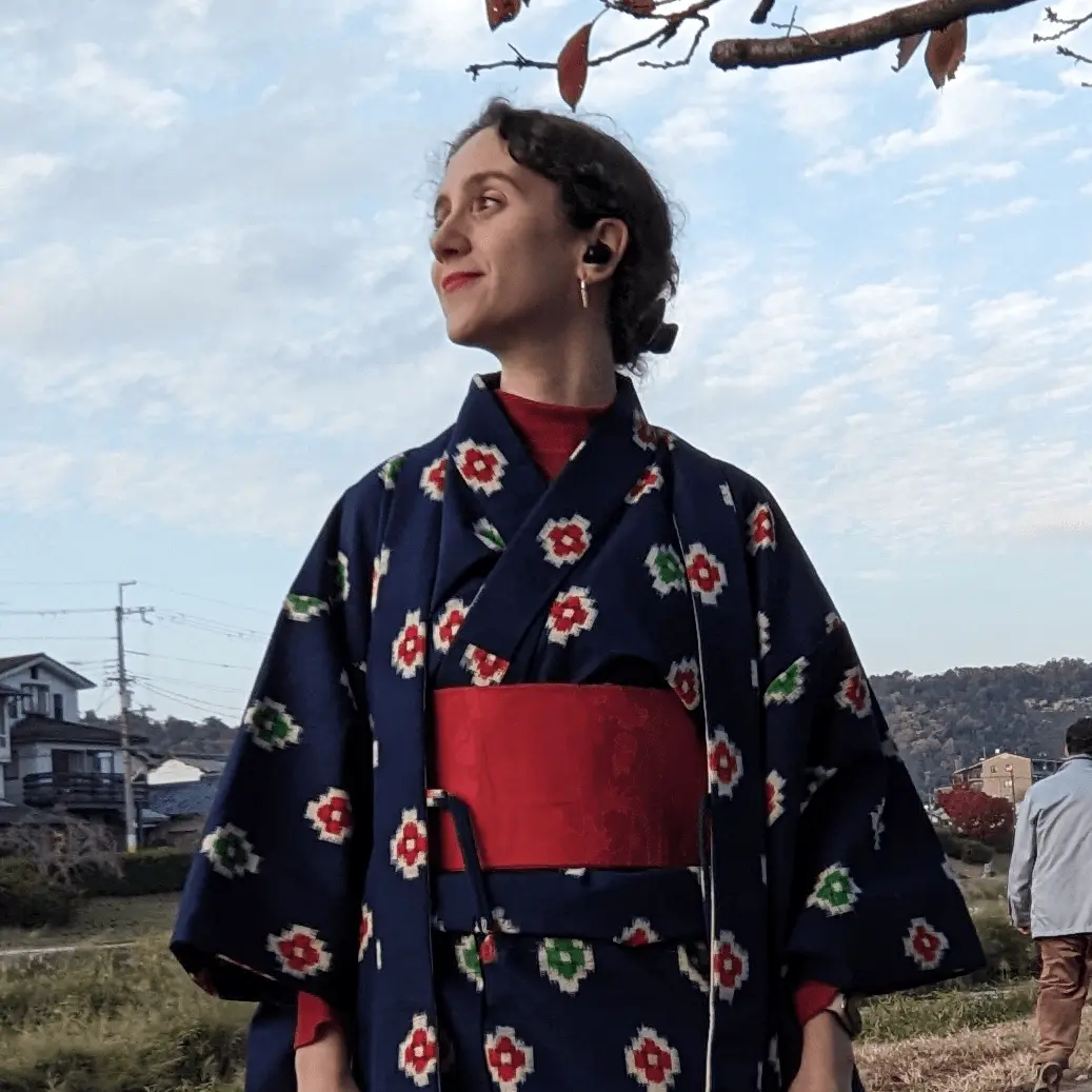 Cropped_Image (2)-min Laura