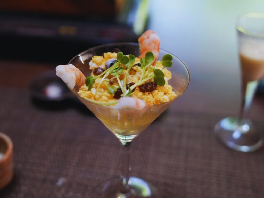 Cultural experiences-Tofu skin (yuba) cooking (Photo by Flip Japan)