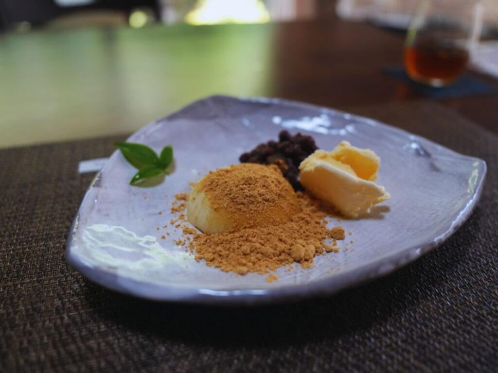 Cultural experiences-Tofu skin (yuba) cooking (Photo by Flip Japan)