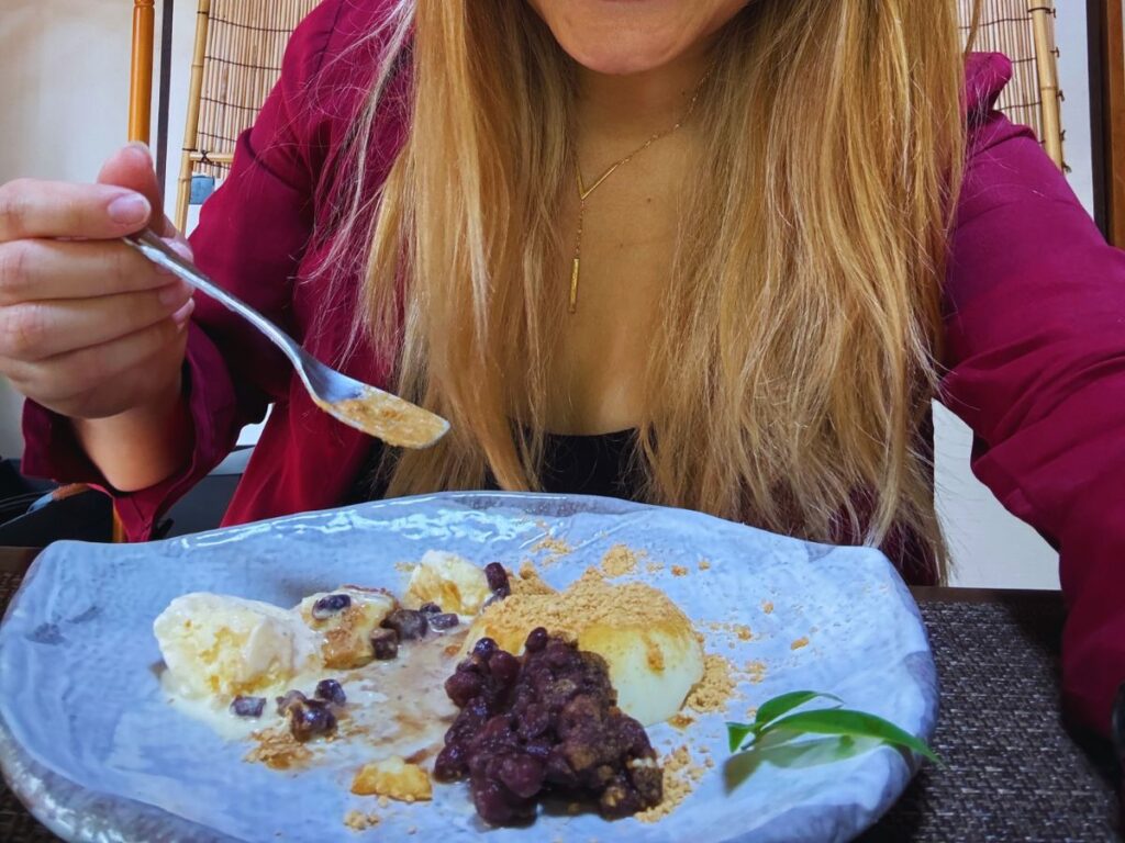 Cultural experiences-Tofu skin (yuba) cooking (Photo by Flip Japan)