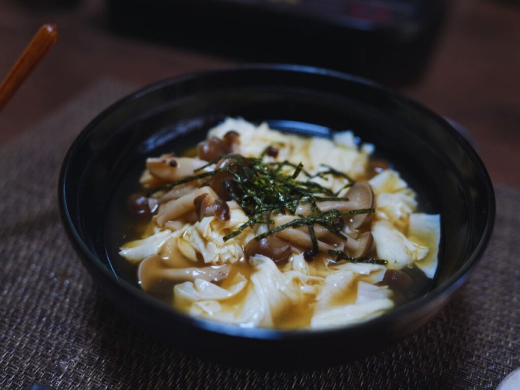 Cultural experiences-Tofu skin (yuba) cooking (Photo by Flip Japan)