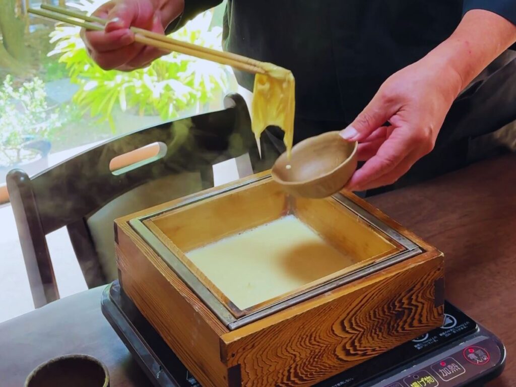 Cultural experiences-Tofu skin (yuba) cooking (Photo by Flip Japan)