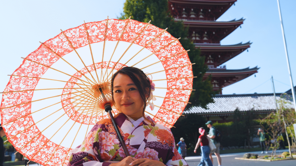 Flip Japan photo of a woman wearing a Japanese culture kimono at senso ji