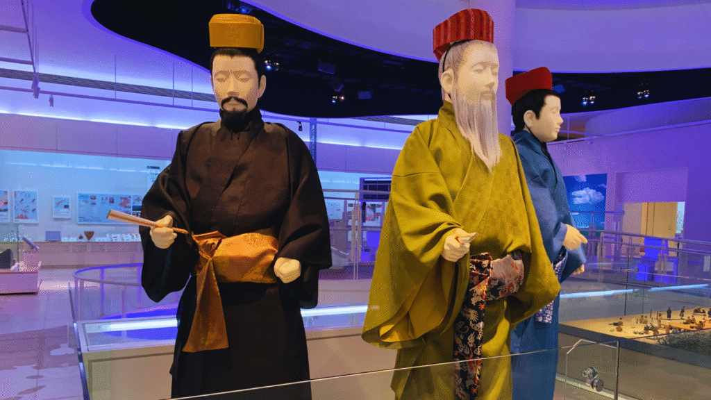 Flip Japan photo od traditional okinawan clothes and Japanese culture