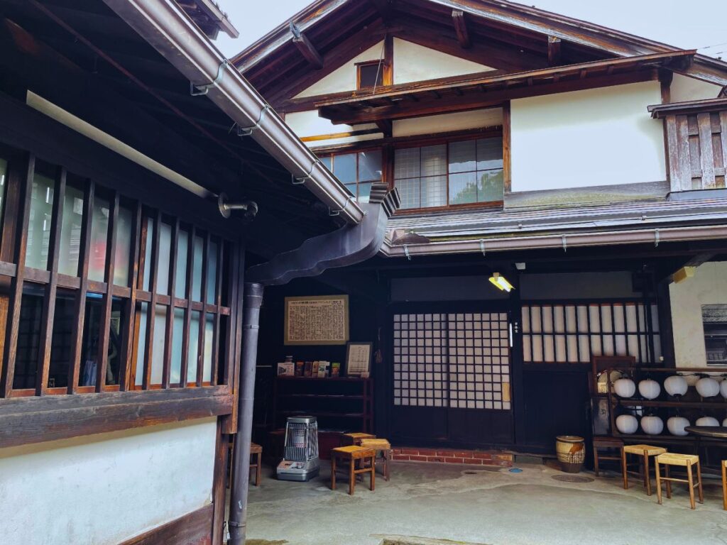 Takayama (Photo by Flip Japan) - Takayama Jinya