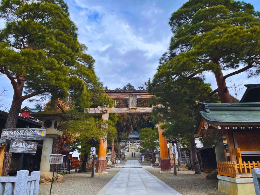 Takayama (Photo by Flip Japan) - Sakurayama Hachimangu