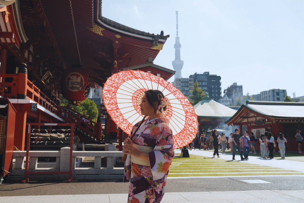 Flip Japan photo of a woman in kimono at senso ji for a 5 day Tokyo itinerary