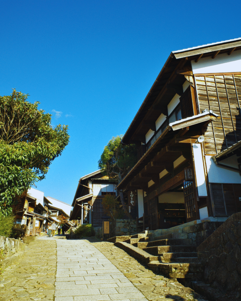 Photo of the streets of Nakatsugawa, one of the small cities in Japan