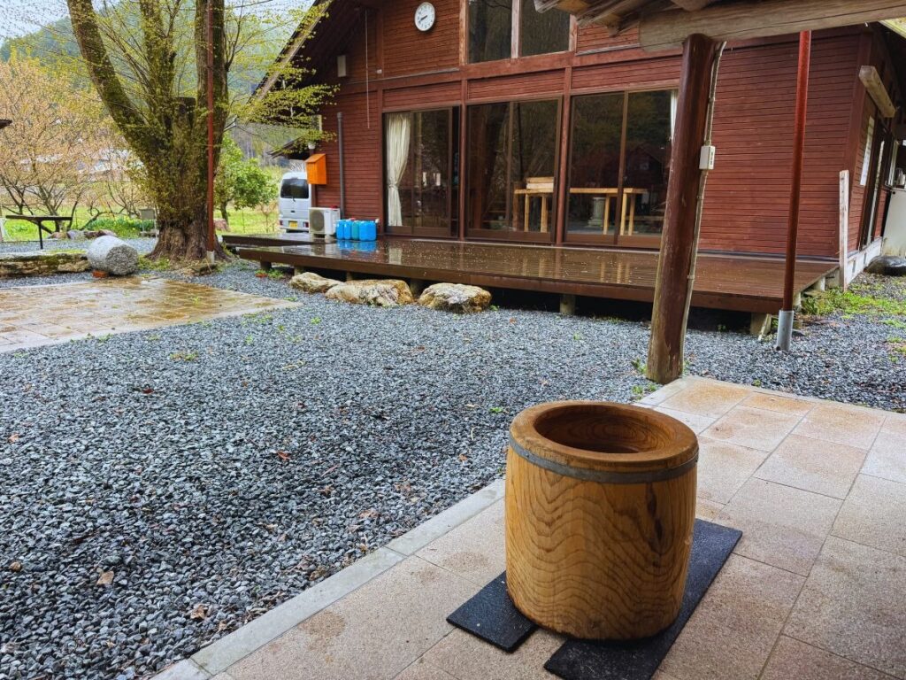 Mochitsuki Mochi Pounding Experience (Photo by Flip Japan)