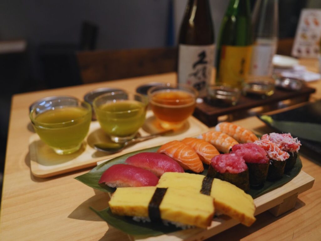 Experiences-Sushi making experience (Photo property of Flip Japan)