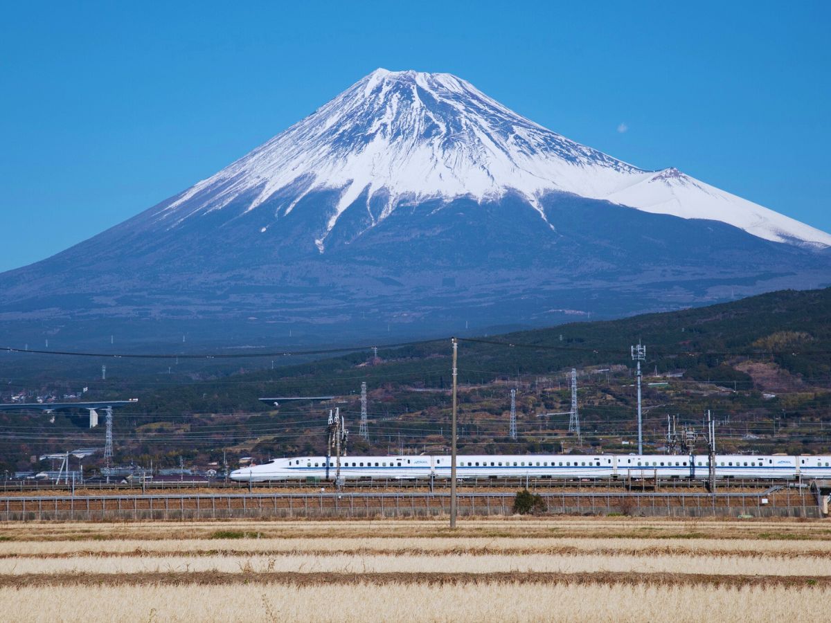 Shinkansen Guide Shinkansen and Mount Fuji