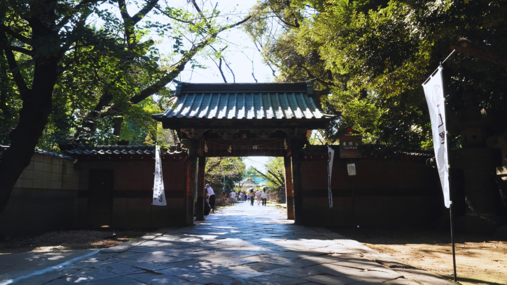 Flip Japan photo ofa traditional temple in Ueno, Tokyo for tips for MICE events in Japan